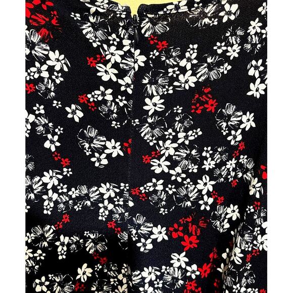 Lane Bryant Womens Romper Daisy Floral Print Plus Size 18 Criss-Cross Detail NWT - Picture 5 of 10